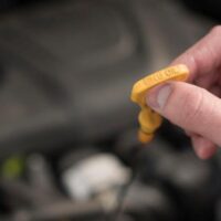 Как проверить уровень масла в коробке автомат?